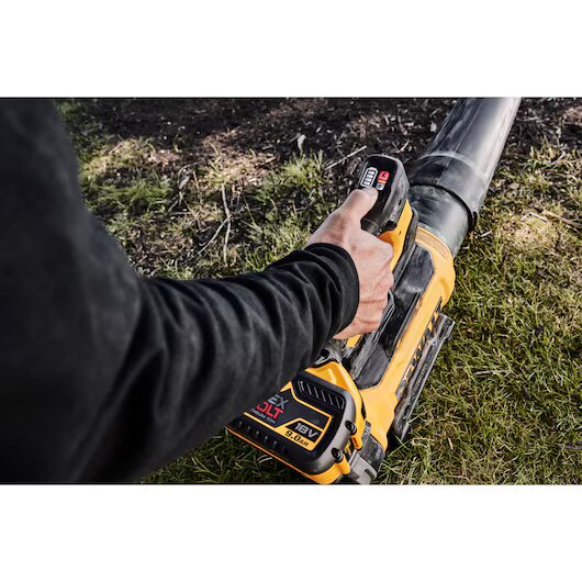 DCMBL777N-XJ DEWALT 54V XR FLEXVOLT Brus