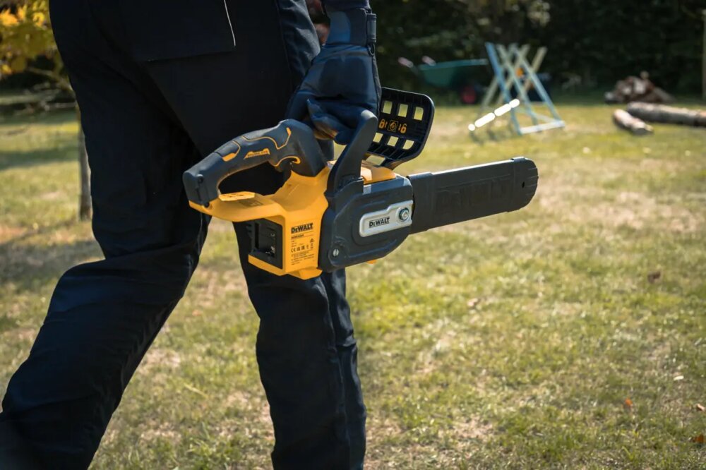 DCMCS565N compacte kettingzaag 30cm 18V