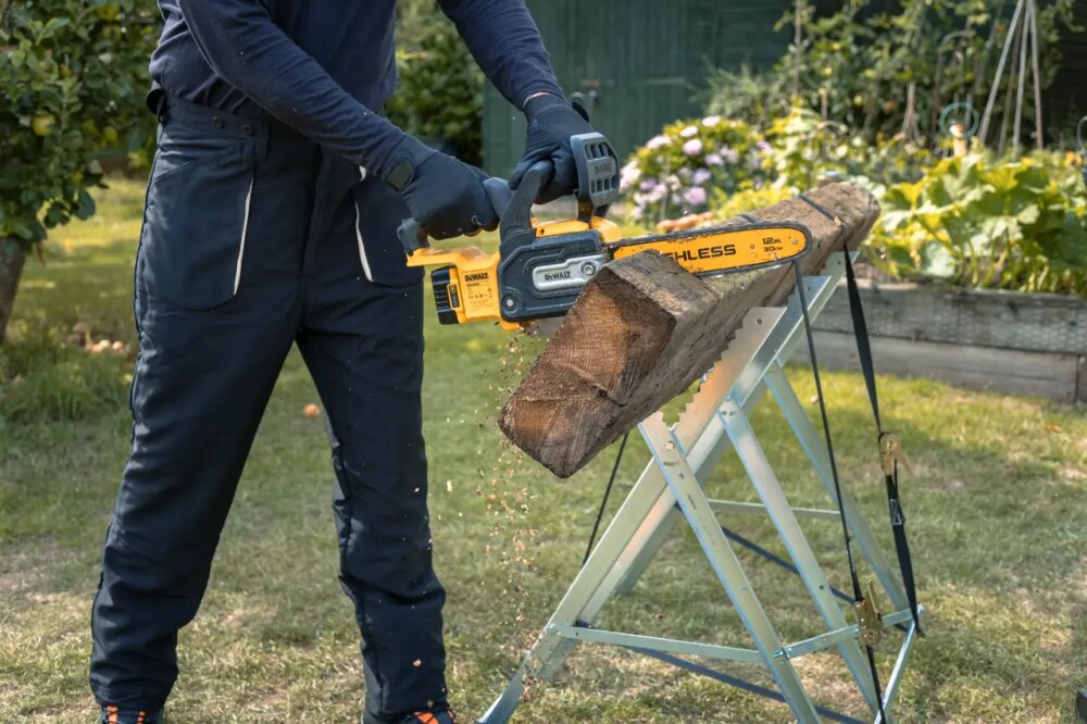DCMCS565N compacte kettingzaag 30cm 18V